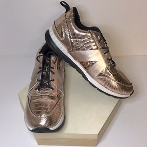 ROSE GOLD SNEAKERS 9.5 (26.5)